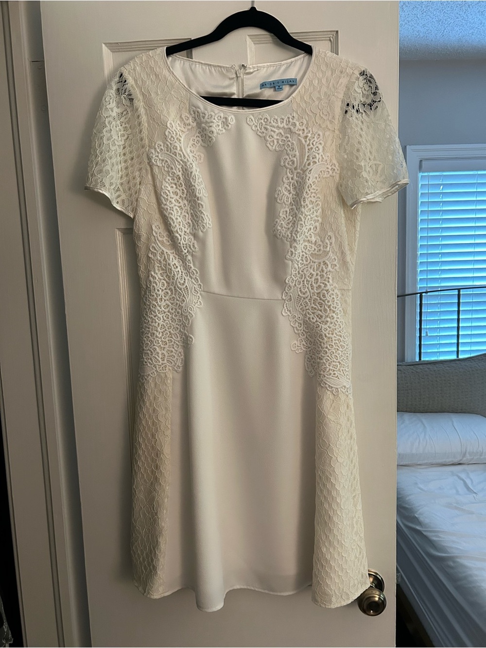 ANTONIO MELANI ADRIENNE DRESS A-LINE LACE SLEEVE EMBROIDERED FLORAL IVORY SIZE 8